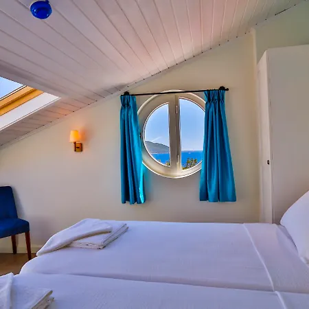Livia Hotell 3*