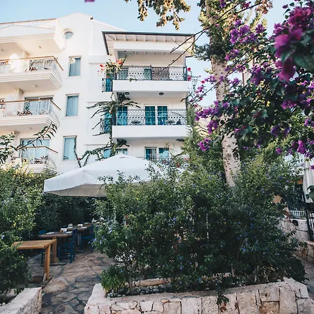 Hotell Livia 3*