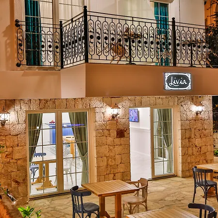Livia Hotell 3*